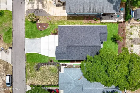 125 NW 19th Street Oak Island NC 28465