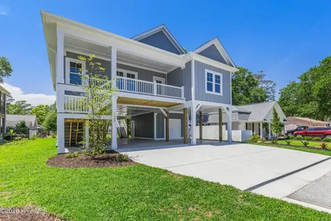 125 NW 19th Street Oak Island NC 28465