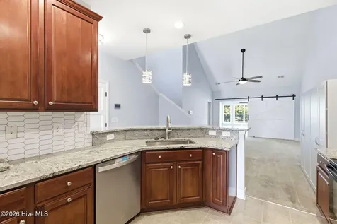 4002 Norseman Loop Southport NC 28461