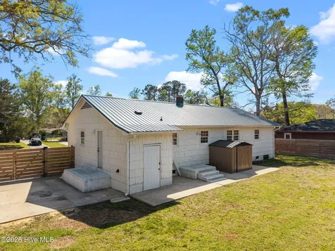 209 Puller Drive Jacksonville NC 28540