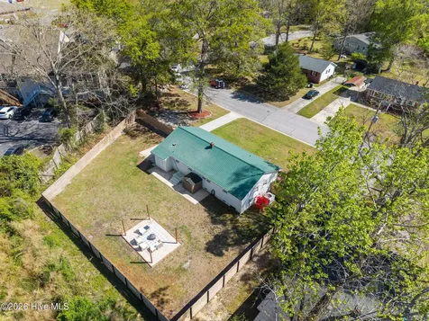 209 Puller Drive Jacksonville NC 28540