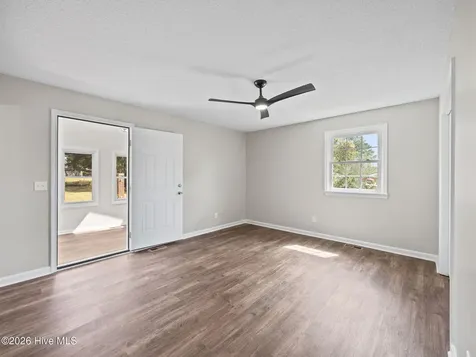 404 Maplehurst Drive Jacksonville NC 28540