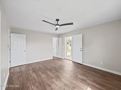 404 Maplehurst Drive Jacksonville NC 28540