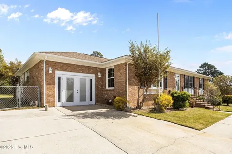 404 Maplehurst Drive Jacksonville NC 28540