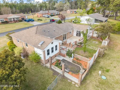 404 Maplehurst Drive Jacksonville NC 28540