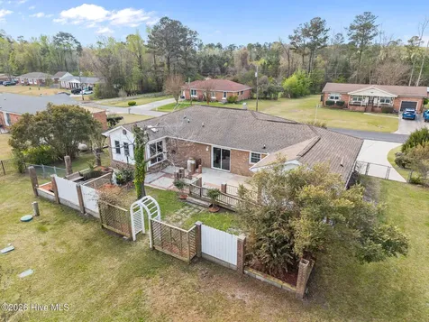 404 Maplehurst Drive Jacksonville NC 28540