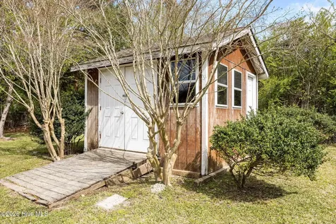 404 Maplehurst Drive Jacksonville NC 28540