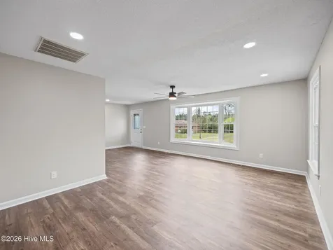 404 Maplehurst Drive Jacksonville NC 28540