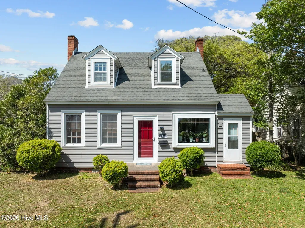 2812 Evans Street Morehead City NC 28557