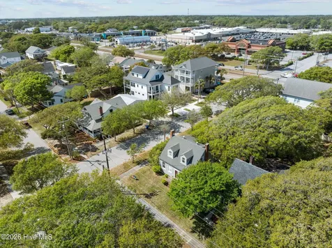 2812 Evans Street Morehead City NC 28557