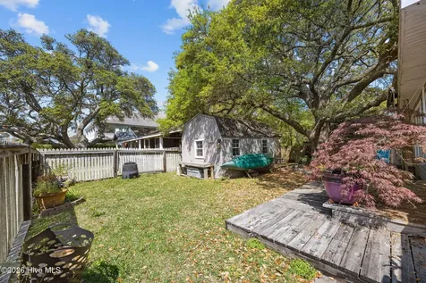 2812 Evans Street Morehead City NC 28557
