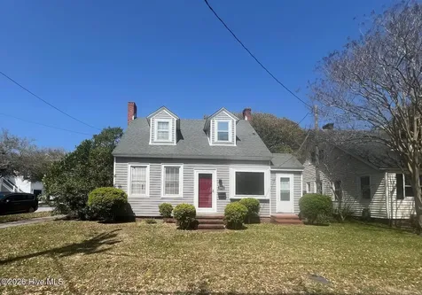 2812 Evans Street Morehead City NC 28557
