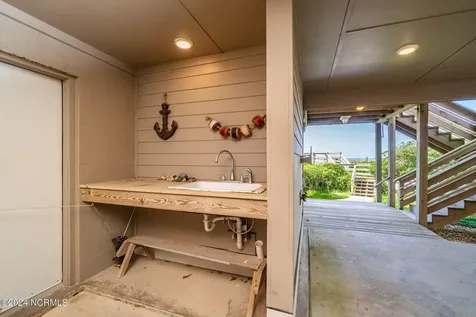 469 Maritime Place Pine Knoll Shores NC 28512