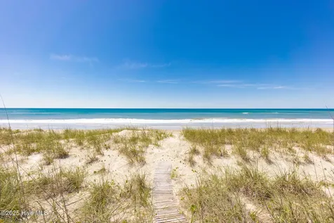 469 Maritime Place Pine Knoll Shores NC 28512