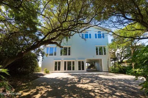 469 Maritime Place Pine Knoll Shores NC 28512