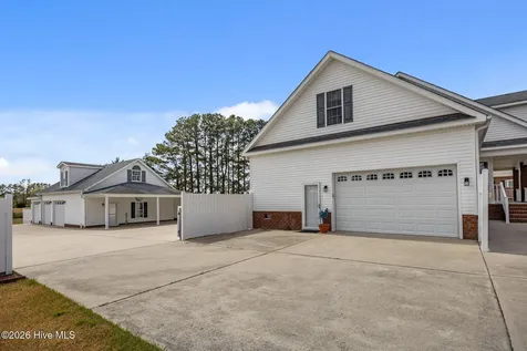 819 Badger Circle Greenville NC 27834