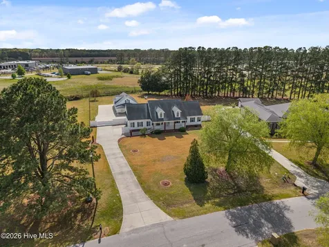 819 Badger Circle Greenville NC 27834