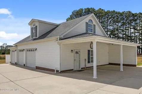 819 Badger Circle Greenville NC 27834