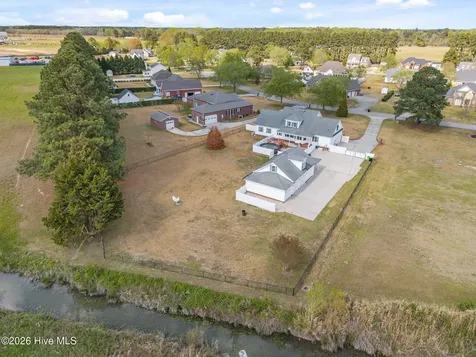 819 Badger Circle Greenville NC 27834