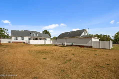 819 Badger Circle Greenville NC 27834