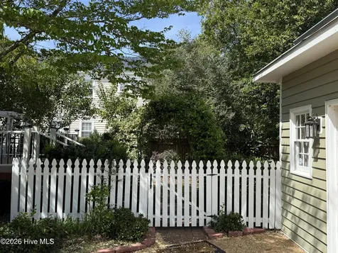 804 Pollock Street New Bern NC 28562