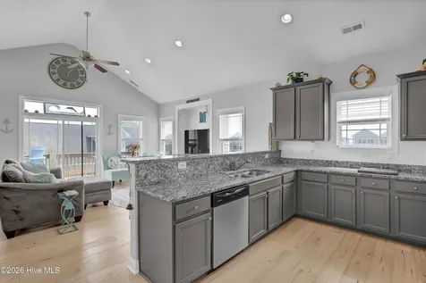 208-2 Gysgt D W Boatman Drive North Topsail Beach NC 28460