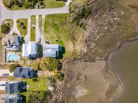 208-2 Gysgt D W Boatman Drive North Topsail Beach NC 28460