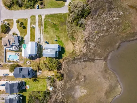 208-2 Gysgt D W Boatman Drive North Topsail Beach NC 28460