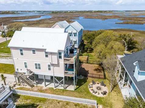 208-2 Gysgt D W Boatman Drive North Topsail Beach NC 28460