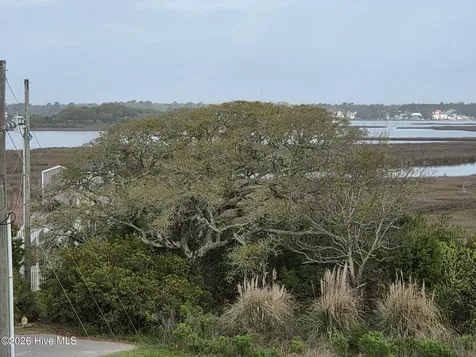 208-2 Gysgt D W Boatman Drive North Topsail Beach NC 28460