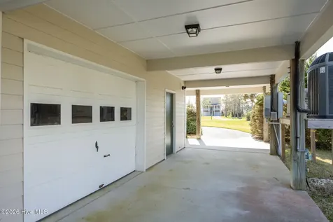 305 Joan Court Beaufort NC 28516