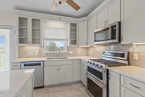 305 Joan Court Beaufort NC 28516