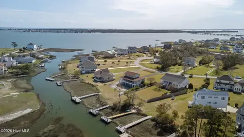 305 Joan Court Beaufort NC 28516