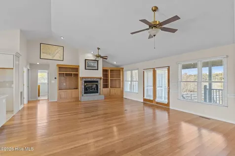 305 Joan Court Beaufort NC 28516