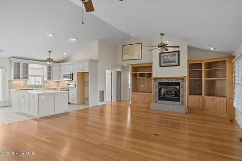 305 Joan Court Beaufort NC 28516