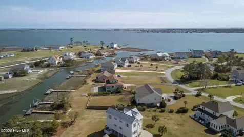 305 Joan Court Beaufort NC 28516