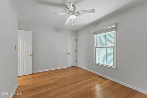 305 Joan Court Beaufort NC 28516