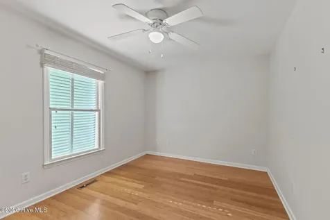 305 Joan Court Beaufort NC 28516