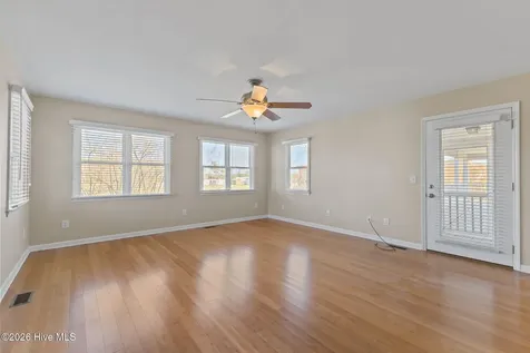 305 Joan Court Beaufort NC 28516