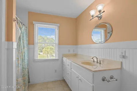 305 Joan Court Beaufort NC 28516