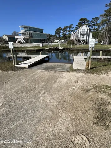 305 Joan Court Beaufort NC 28516