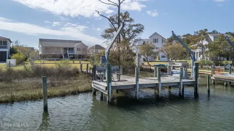 305 Joan Court Beaufort NC 28516