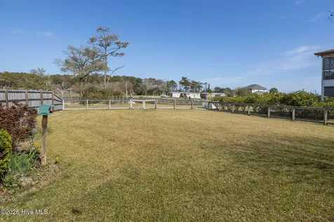 305 Joan Court Beaufort NC 28516
