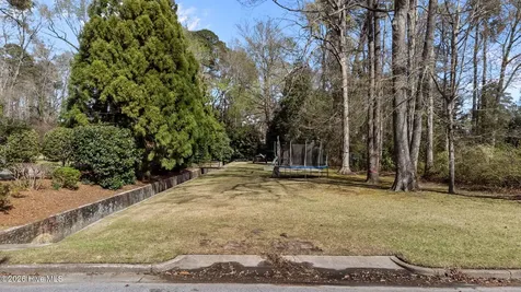 2101 Sparre Drive Kinston NC 28504