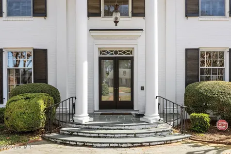 2101 Sparre Drive Kinston NC 28504