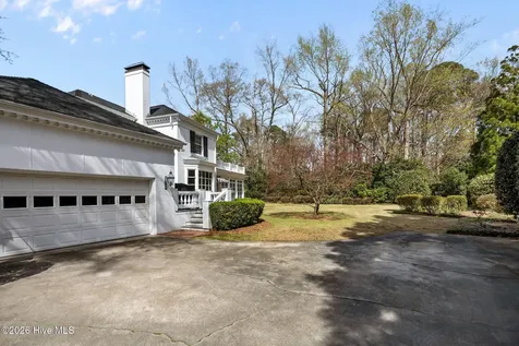 2101 Sparre Drive Kinston NC 28504