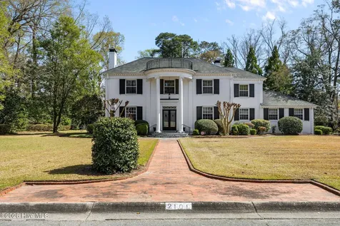 2101 Sparre Drive Kinston NC 28504