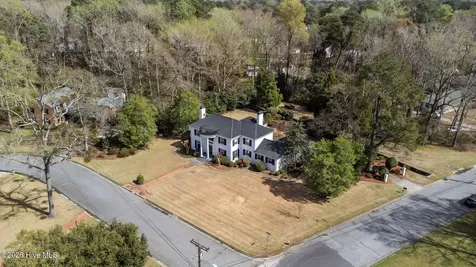 2101 Sparre Drive Kinston NC 28504