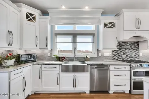 4314 E Dolphin Drive Oak Island NC 28465