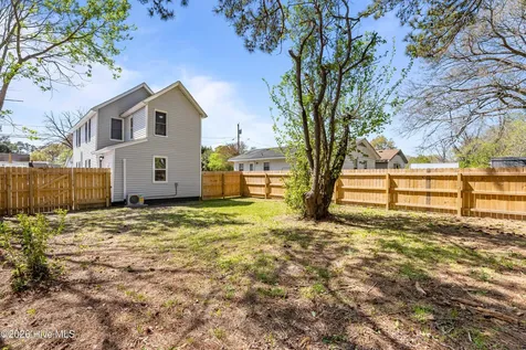 202 Bell Street Elizabeth City NC 27909